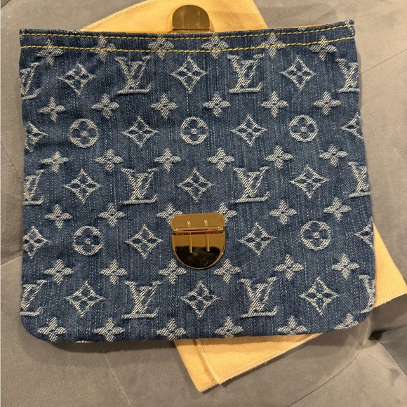 Louis Vuitton Blue Denim Monogram Clutch Push Lock Pochette Plat - Picture 9 of 16